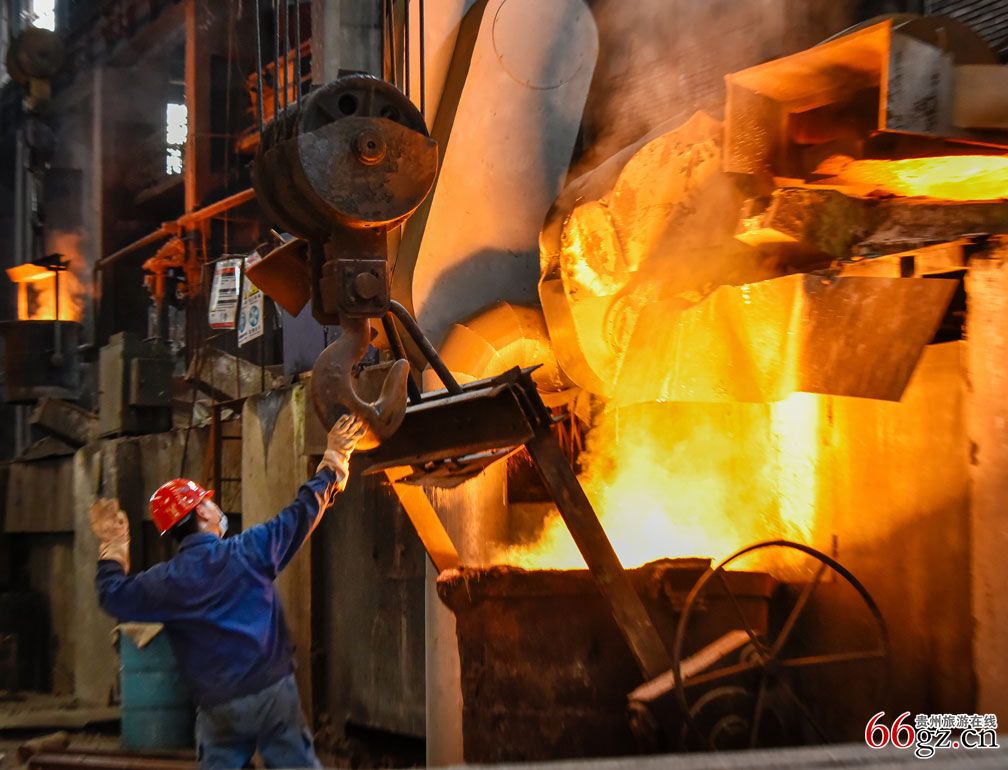6-作者:李书林—《复工复产,钢花绽放》(组照之五)—联系电话:13688530988.jpg