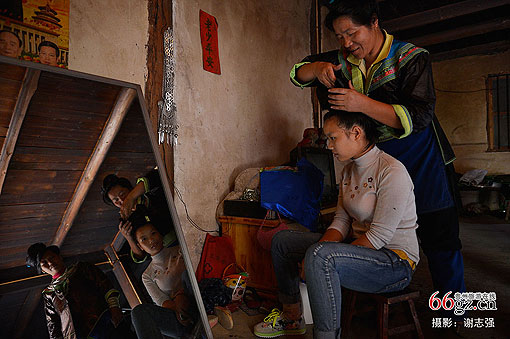 ���Ů�Ծ���ױ