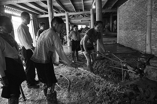 ��ˮ��ĸ�Ů