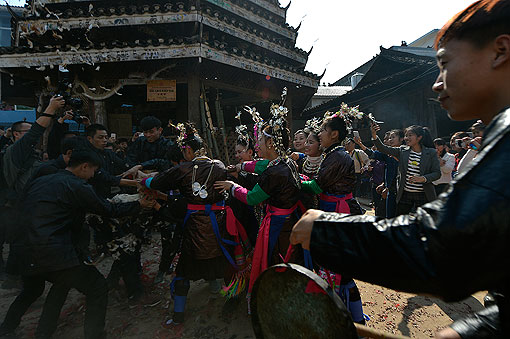 ��¥����