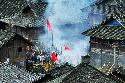 �������