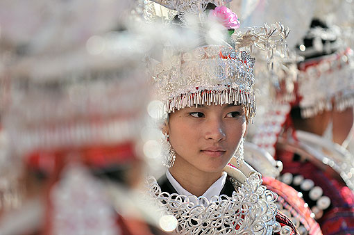 ��ɫ�ĺ���