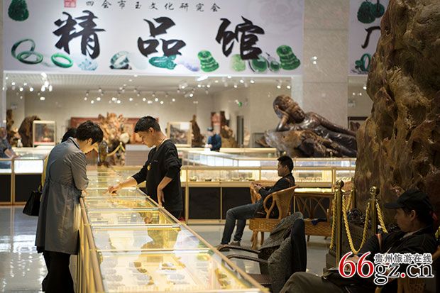 大兴东全球宝玉石直销中心