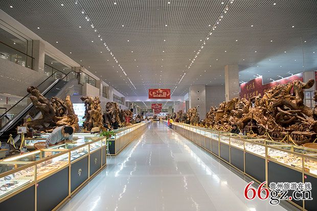 大兴东全球宝玉石直销中心