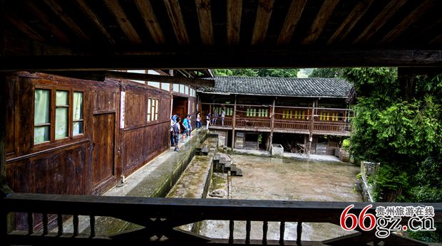 9石阡县尧上仡佬族文化村古建筑和民居.jpg