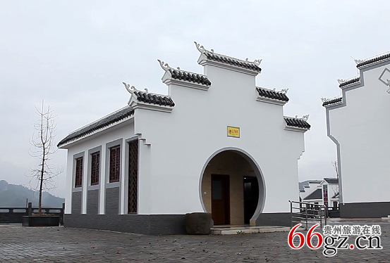 镇远县文德关旅游服务中心公厕.jpg