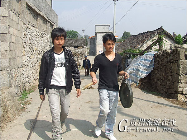 三月三祭山活动