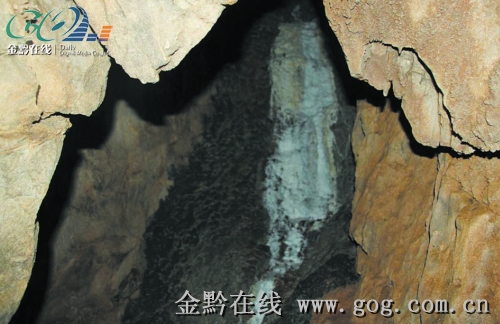 德江一条河有红白黑三种色