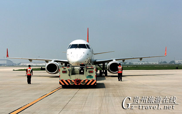 ��򺽿�������38��e190�ɻ�